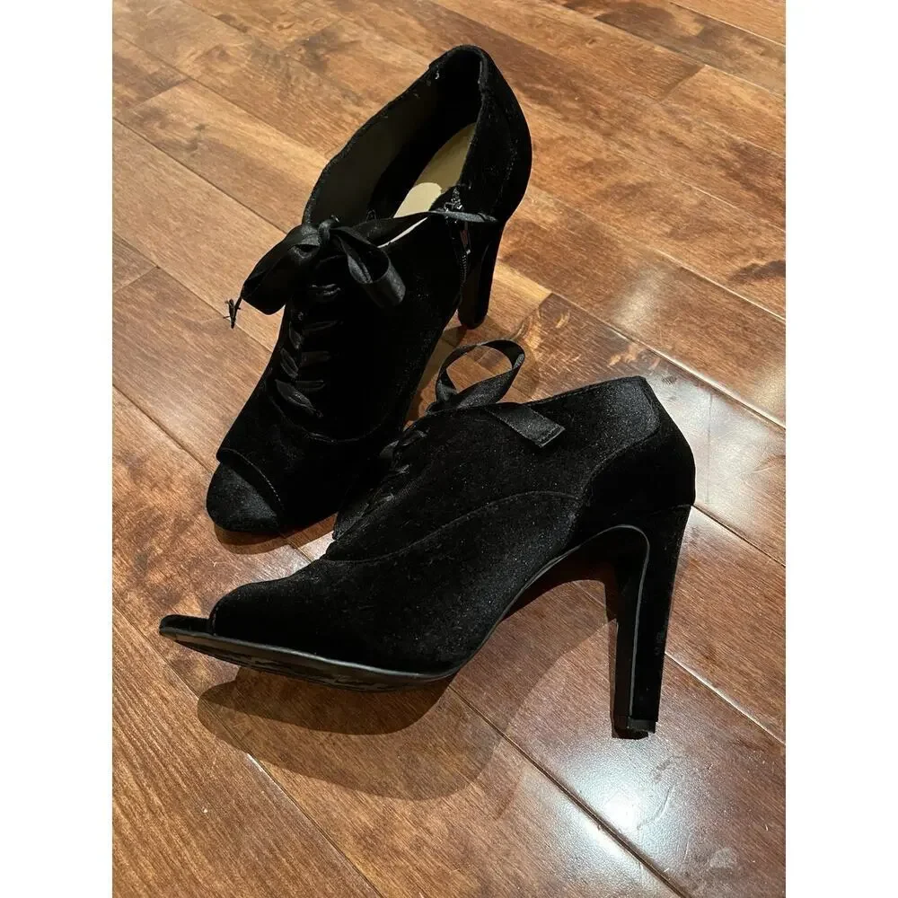 Kelly and Katie Black Open Toed Velvet Heeled Ankle Boot Sz 10 Bow tie Stiletto